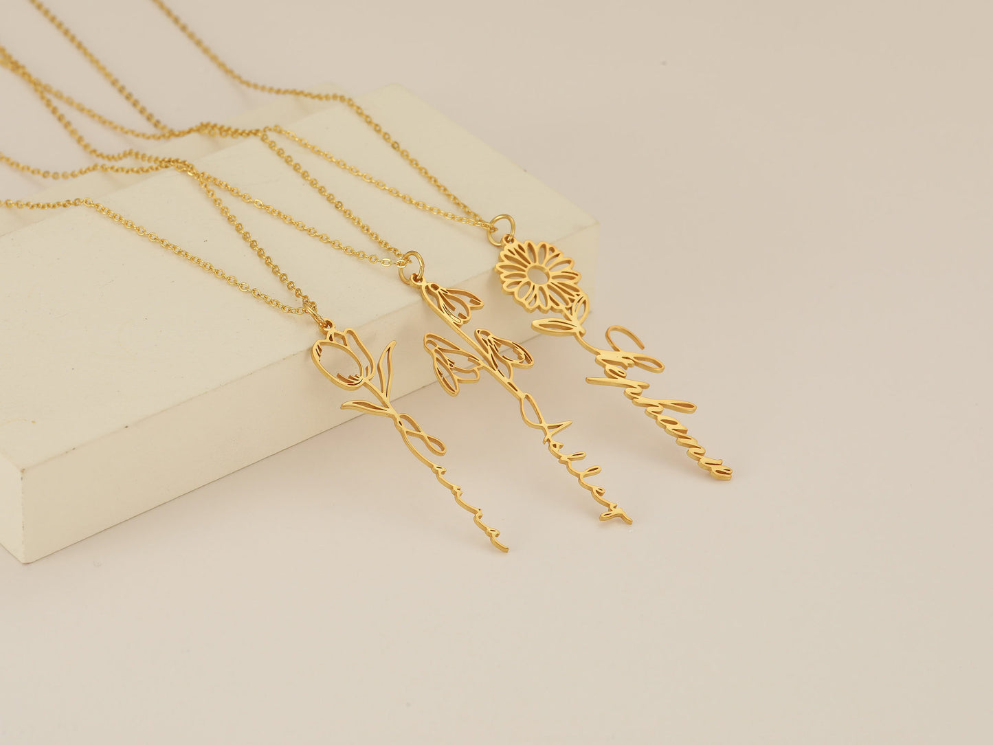 COLLIER FLEUR DU MOIS & PRENOM