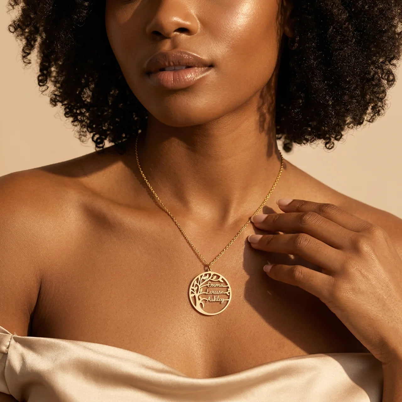 COLLIER ARBRE DE VIE JUSQU'À 4 PRÉNOMS